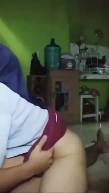 Nuruti Fantasi Suami Sex Di Dapur